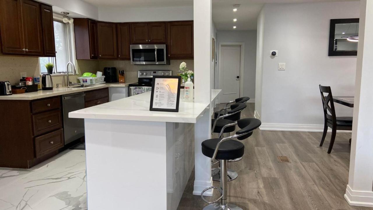 Spectacular 3 Bedroom 2 Wr House - Close To Airport 토론토 외부 사진