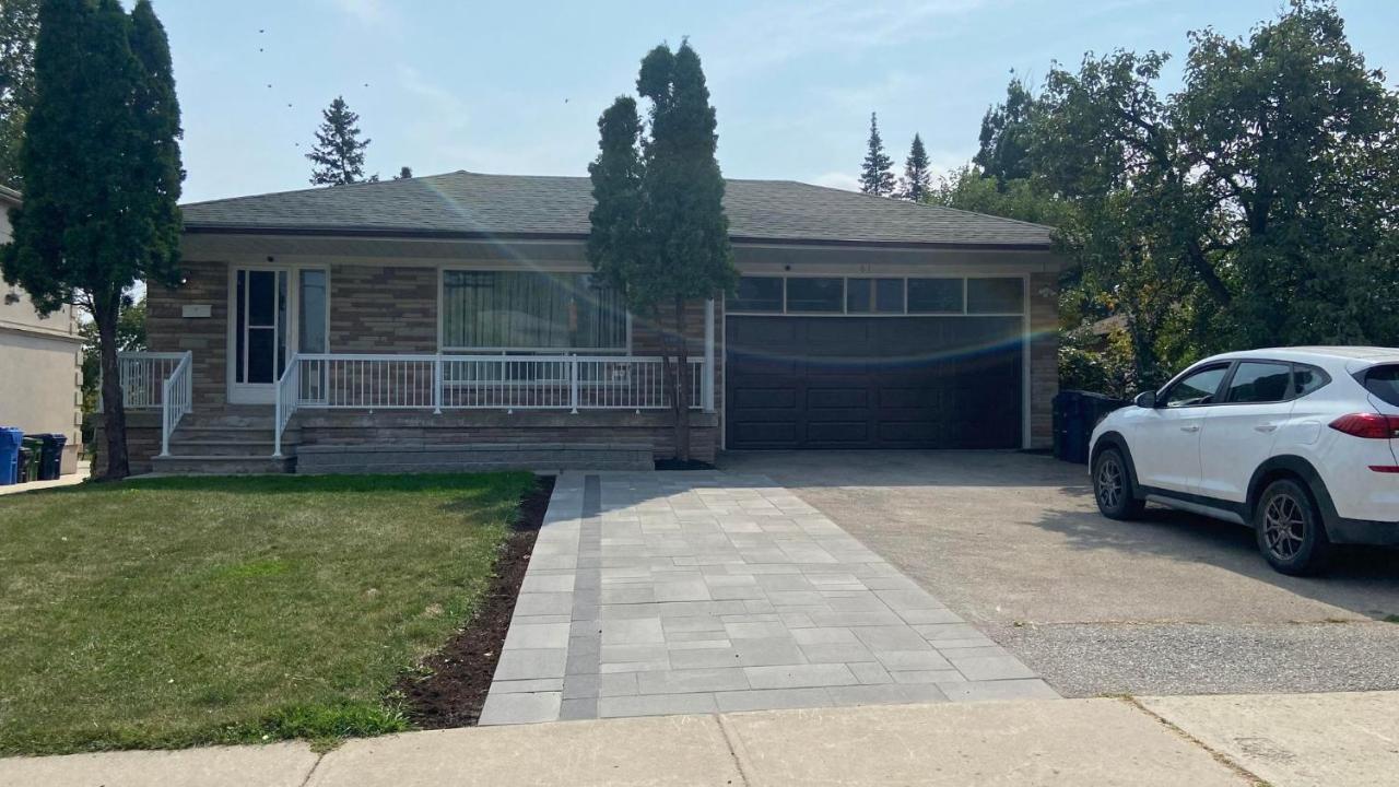 Spectacular 3 Bedroom 2 Wr House - Close To Airport 토론토 외부 사진