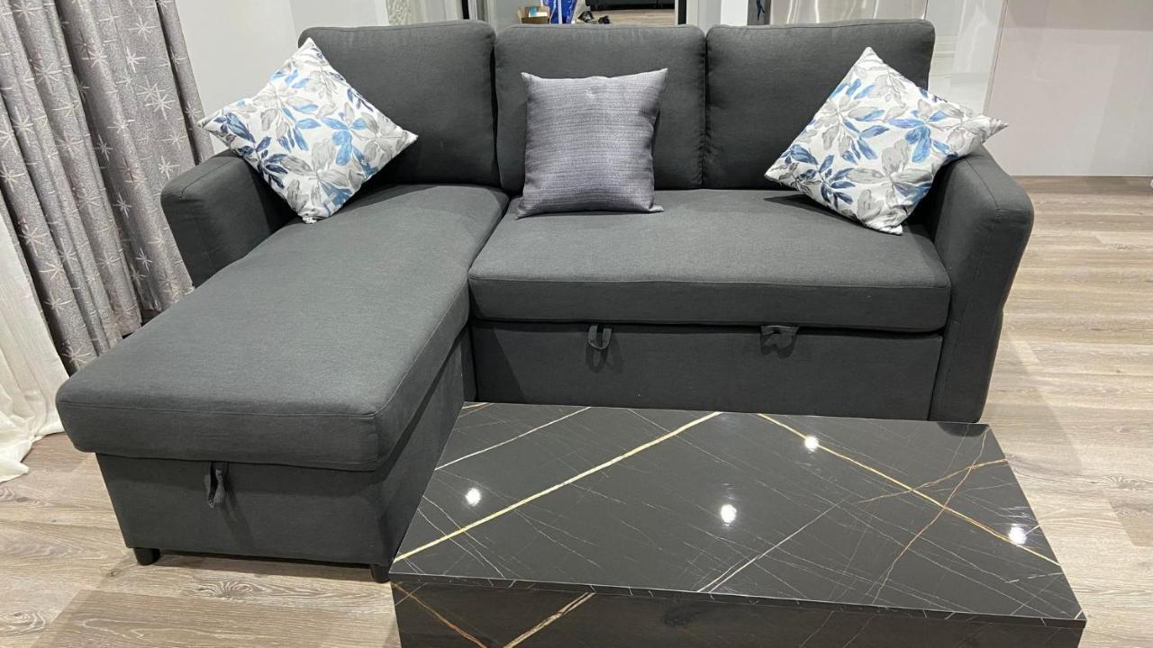 Spectacular 3 Bedroom 2 Wr House - Close To Airport 토론토 외부 사진