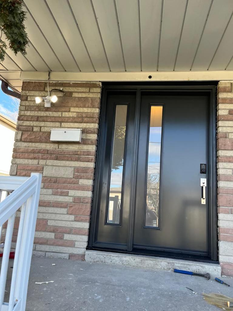 Spectacular 3 Bedroom 2 Wr House - Close To Airport 토론토 외부 사진